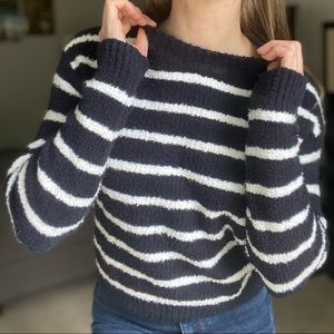 VINCE Long Sleeve Crew Sweater Striped Blue White. M